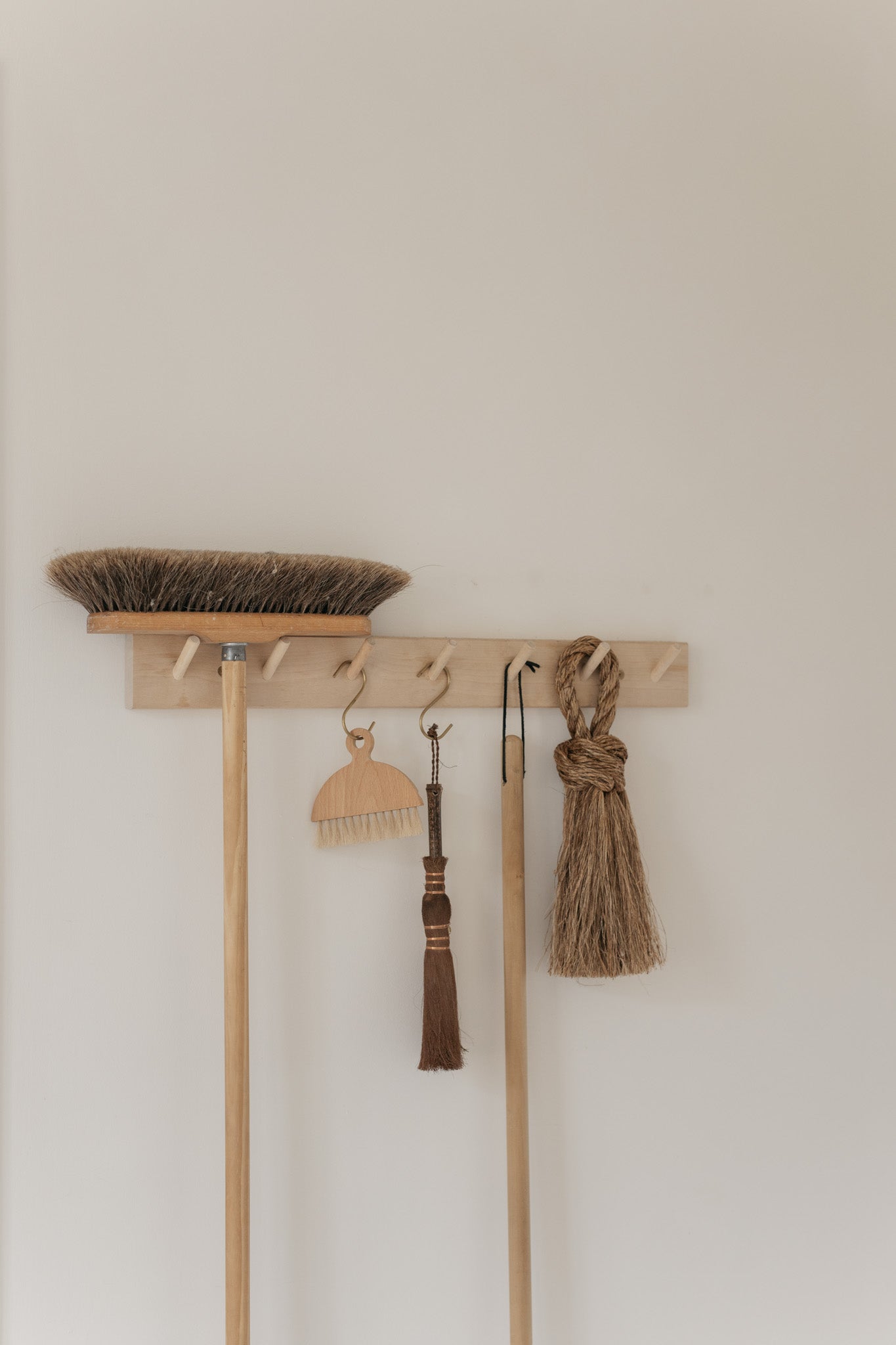 June Split Horse Hair Broom