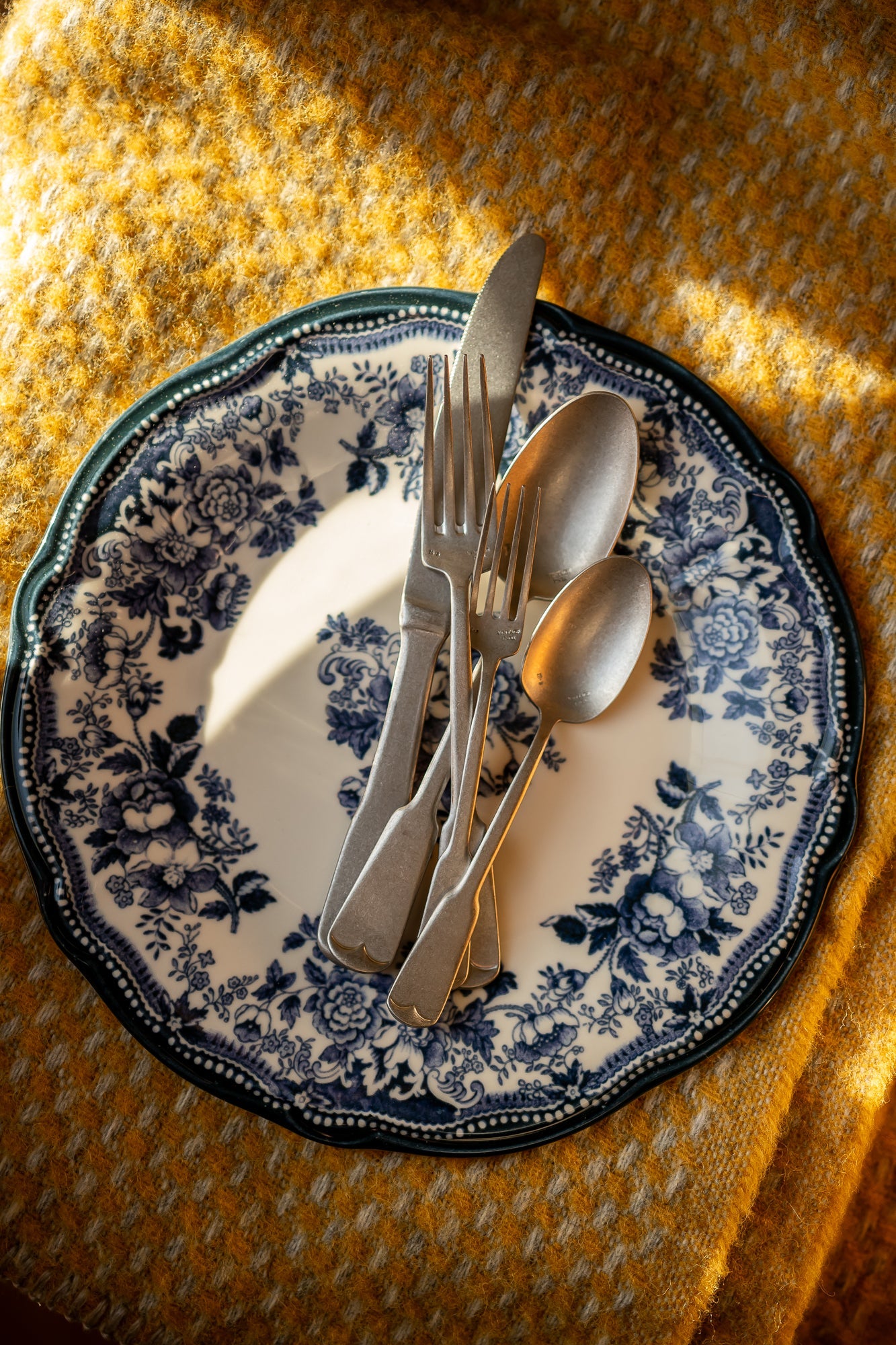 June Stonewashed Cutlery Set - Lutece - 5 Piece Set