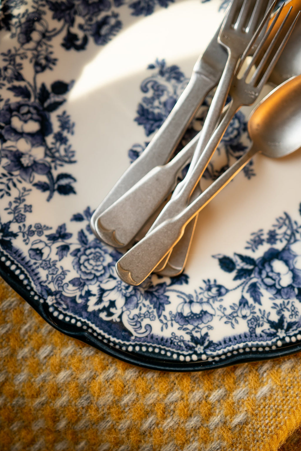 June Stonewashed Cutlery Set - Lutece - 5 Piece Set