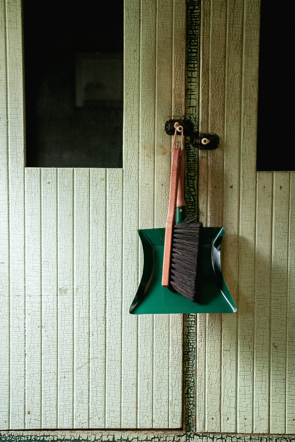 Dustpan & Brush - Moss Green