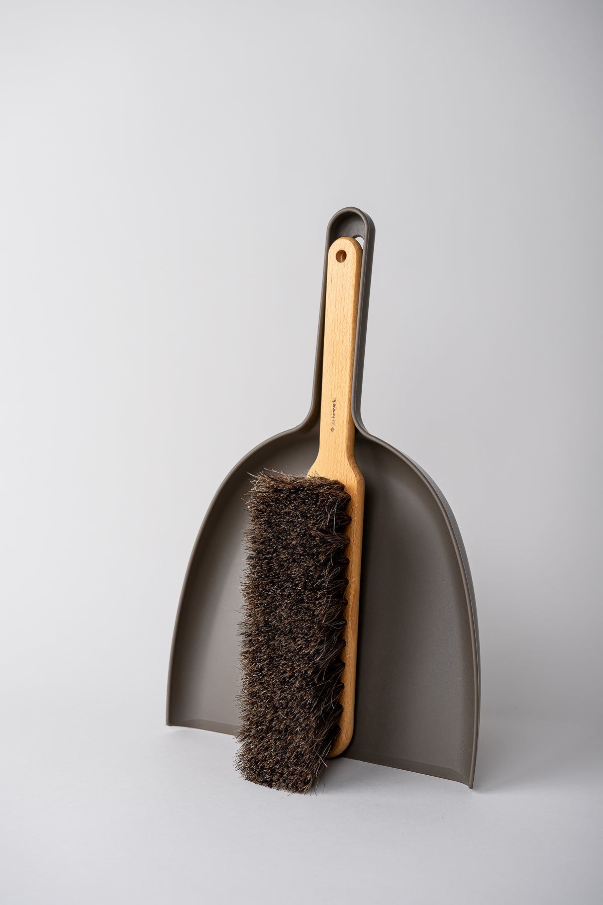June Dust Pan and Brush Set - Umber