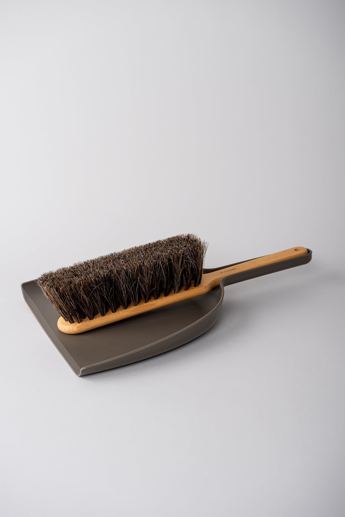 June Dust Pan and Brush Set - Umber