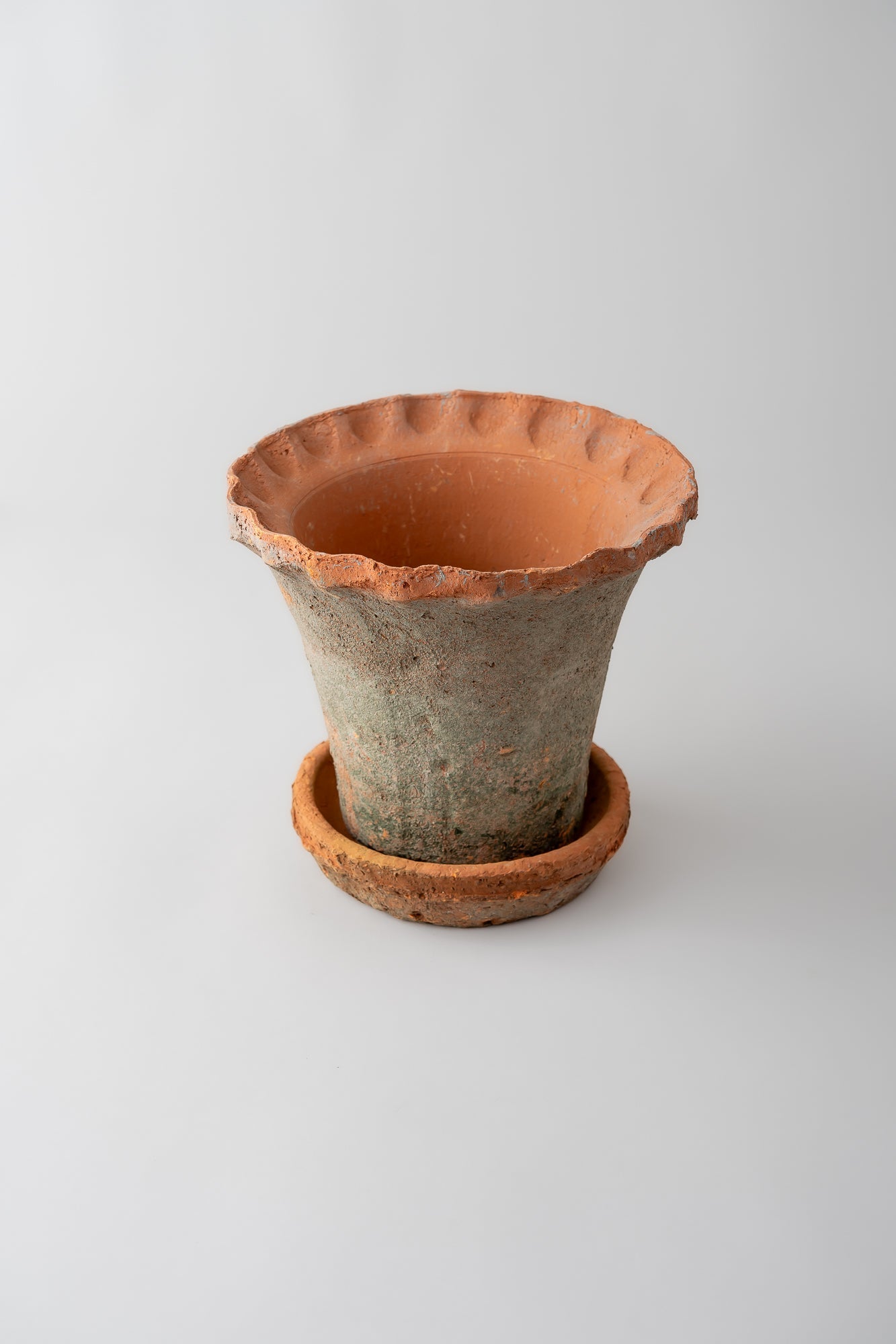June Frilled Redstone Garden Pot with Saucer - Large