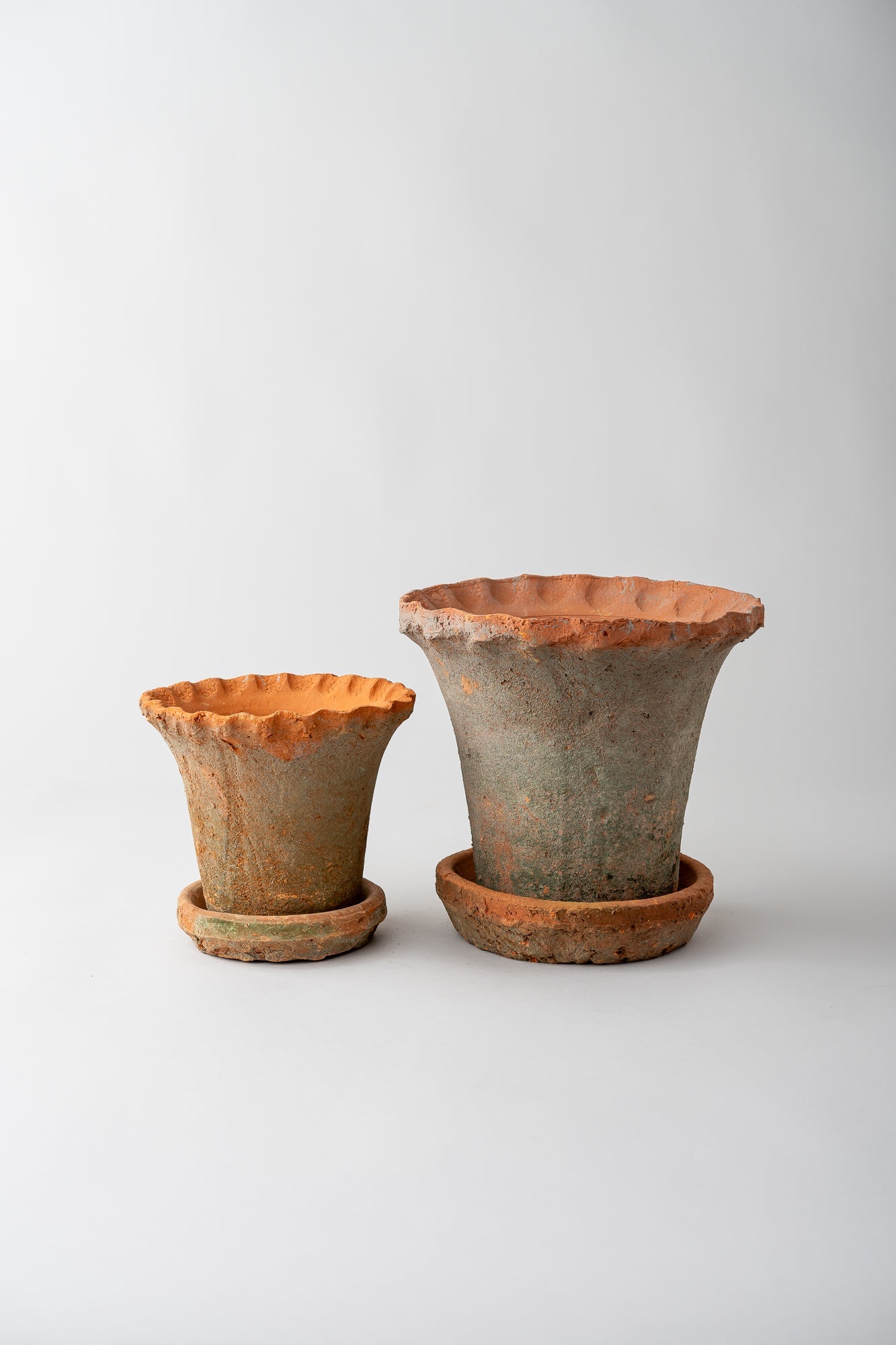 June Frilled Redstone Garden Pot with Saucer - Small