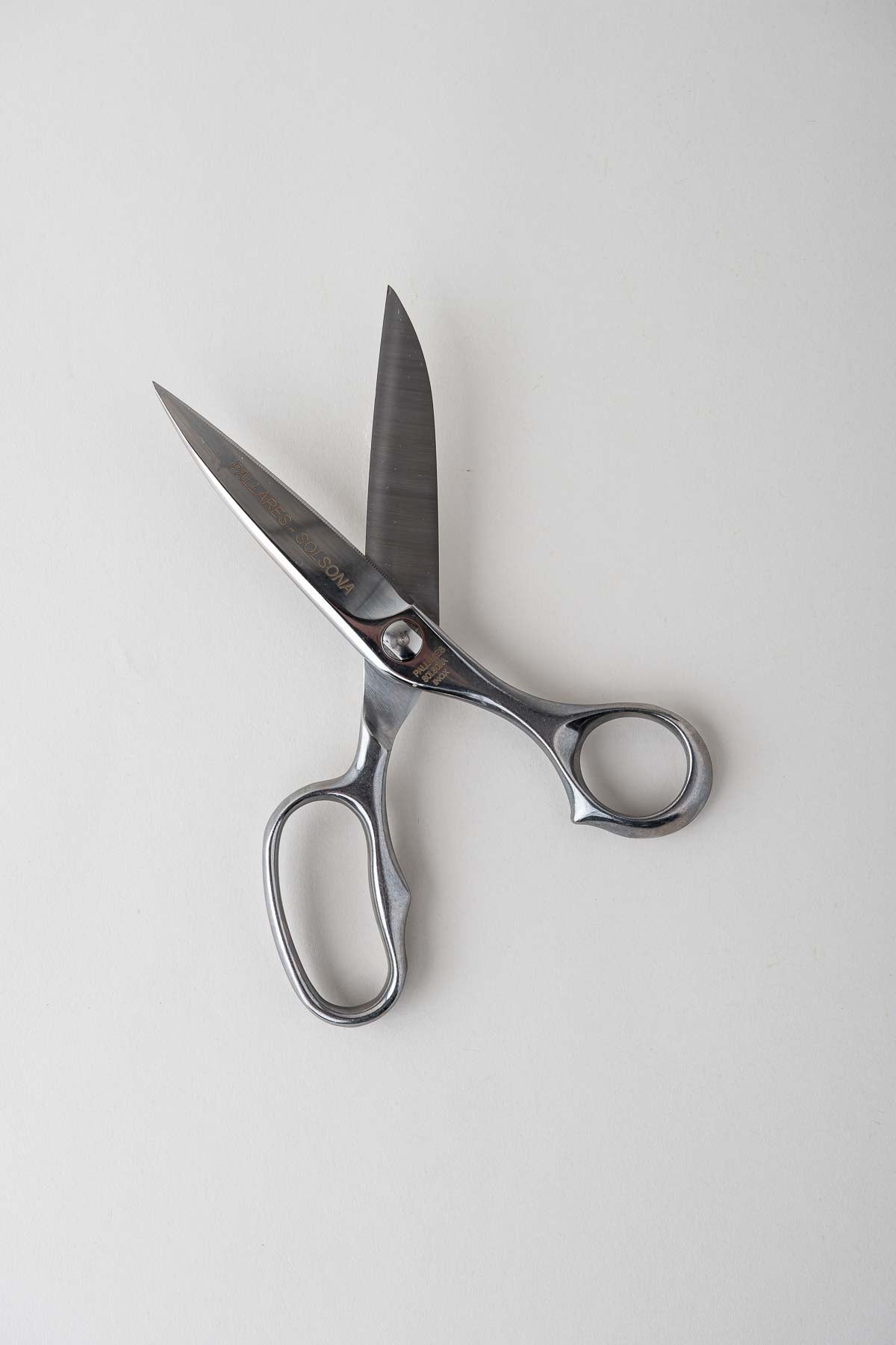 June Pallares Solsona Professional Kitchen Scissors