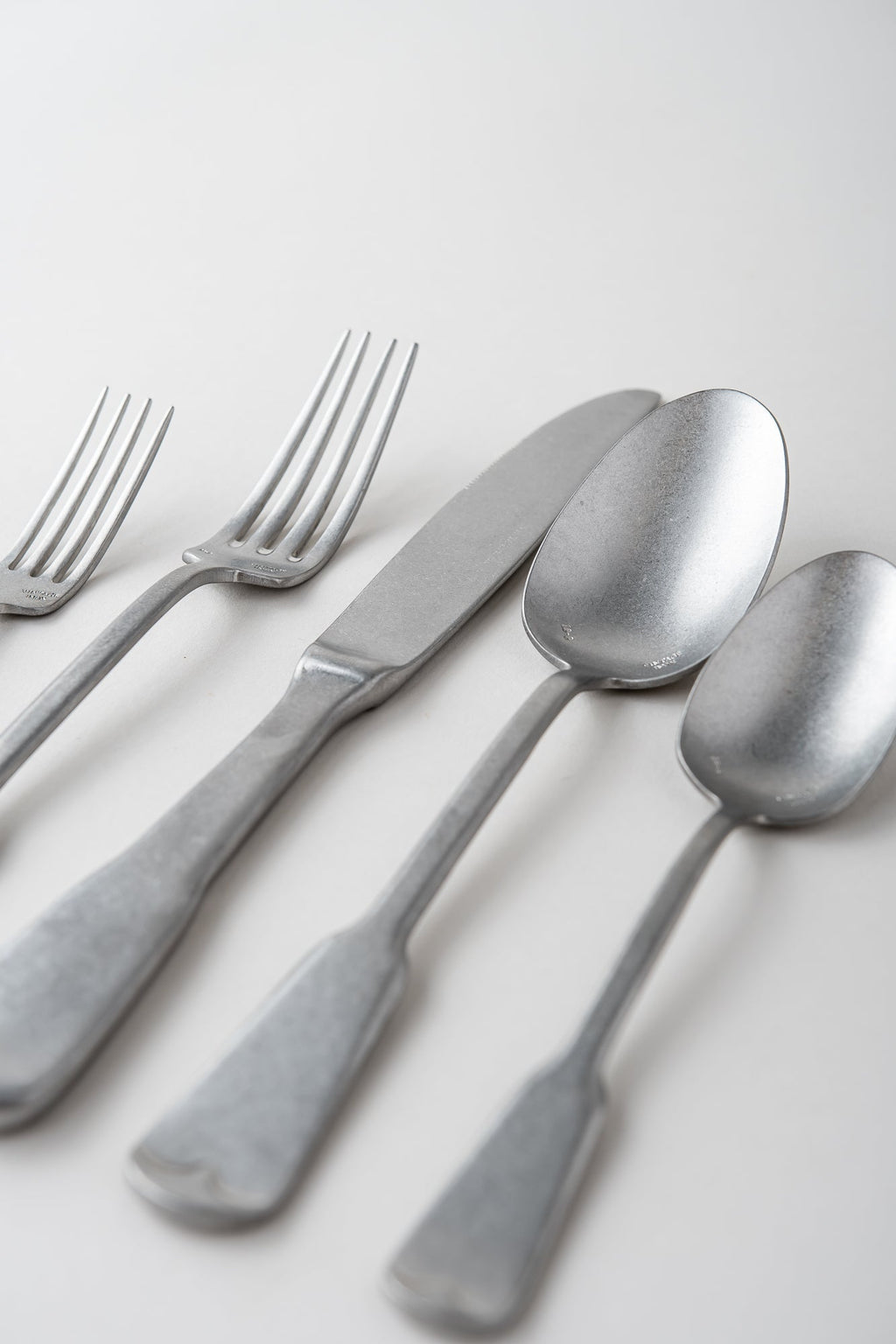 June Stonewashed Cutlery Set - Lutece - 5 Piece Set