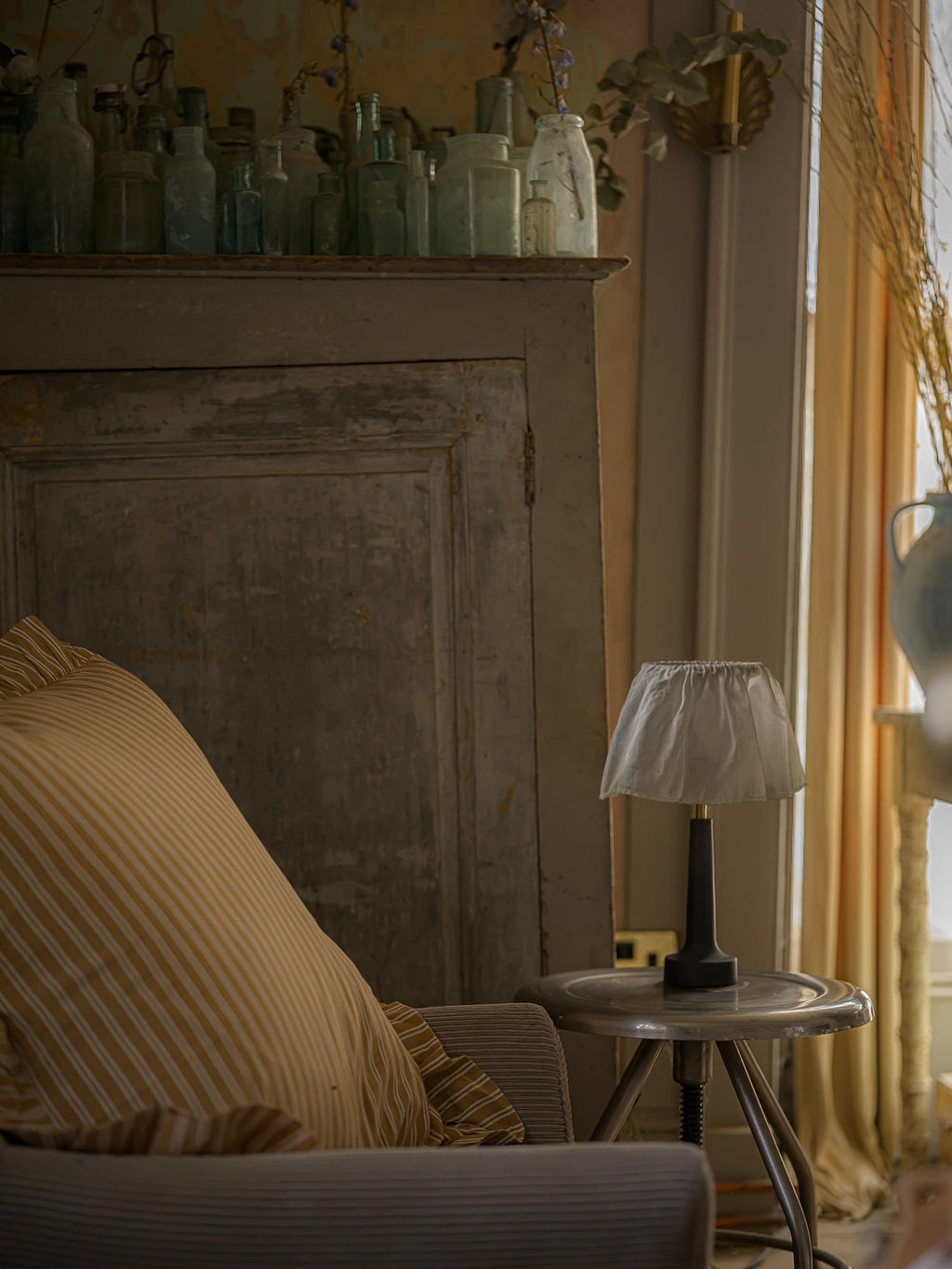 June Voltaire Petite Ruffled Table Lamp