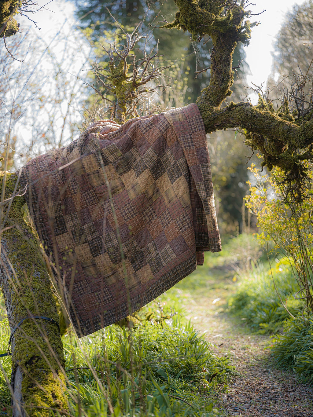 Heritage Patchwork Cotton Queen Quilt - Rosewood