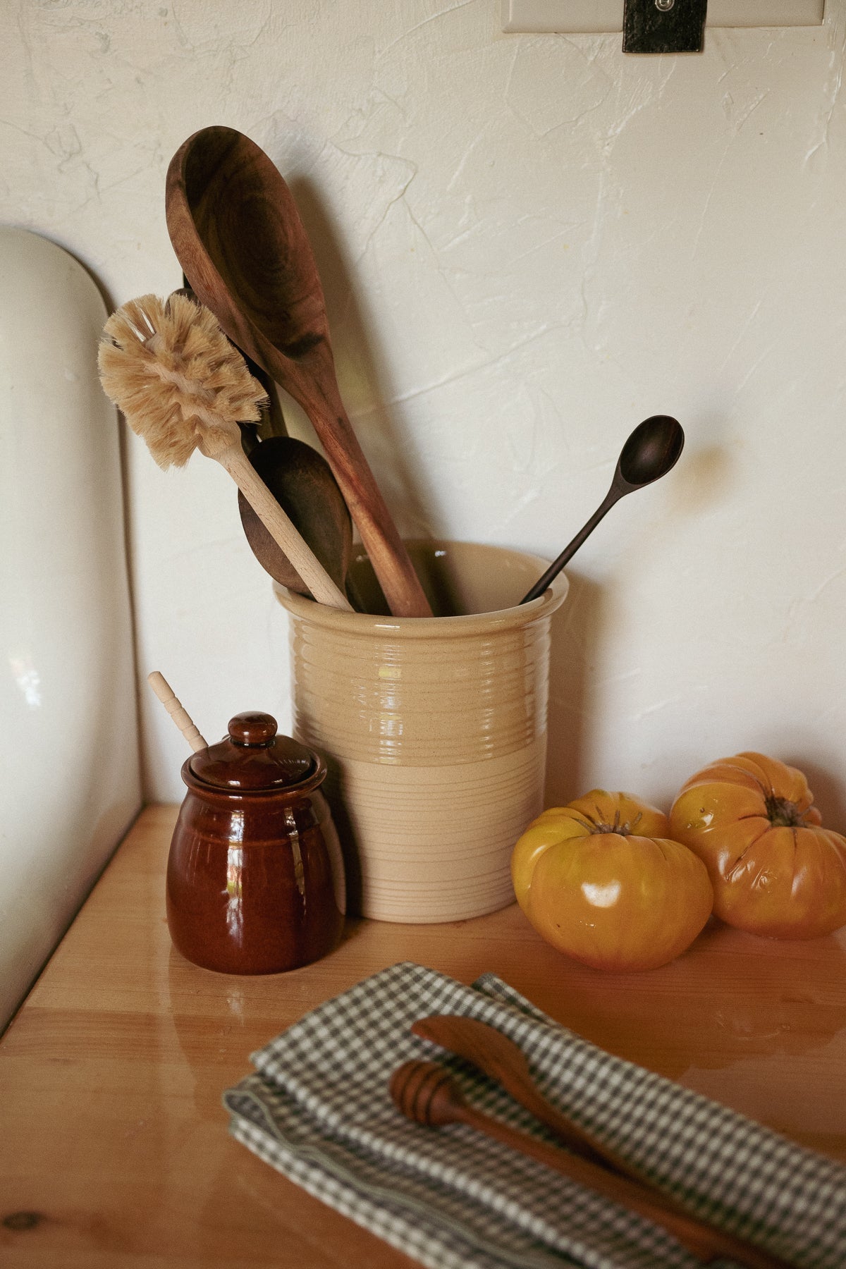 June Scotia Utensil Holder