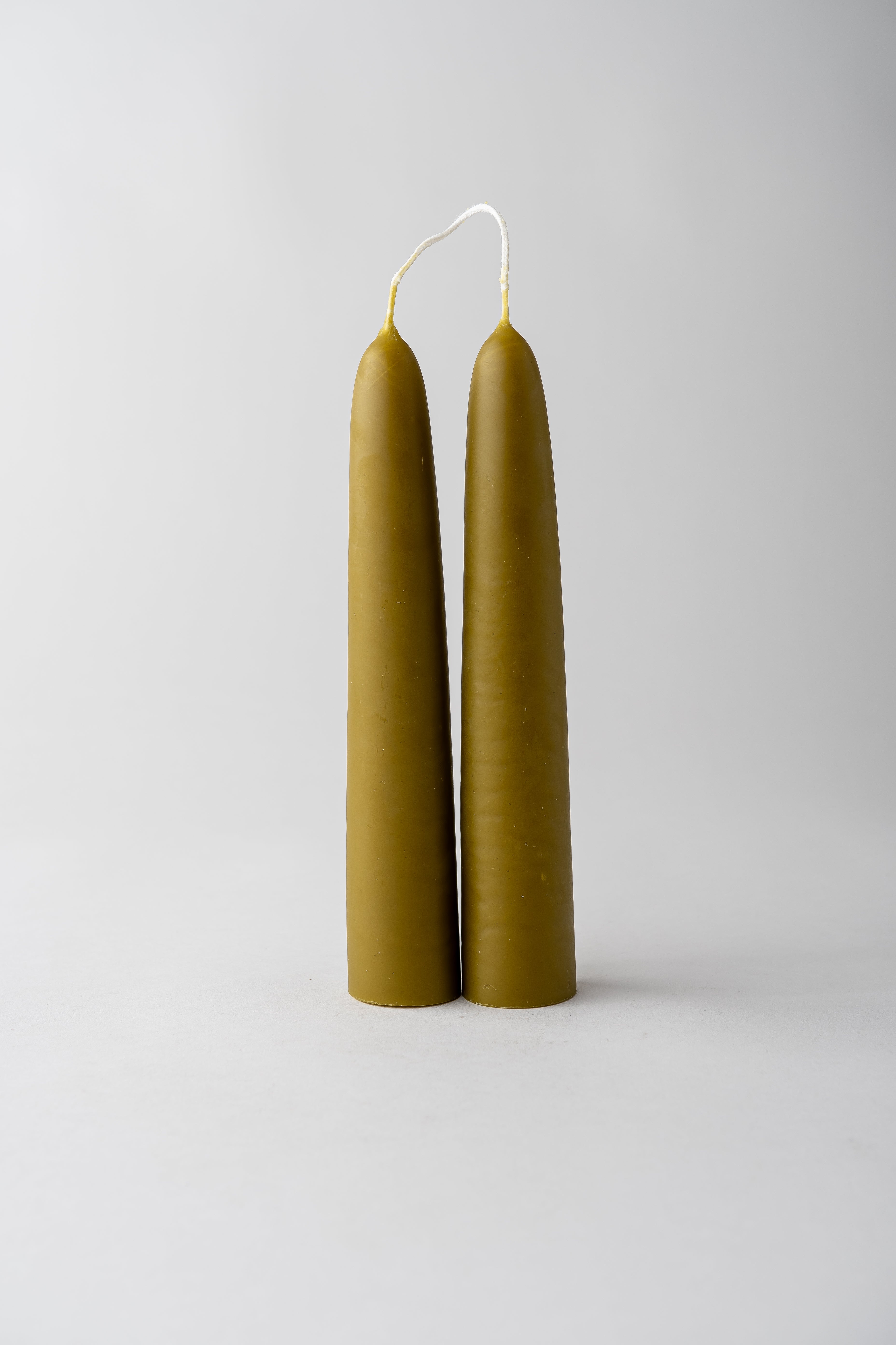 Wide Beeswax Taper Candles - Green Tea