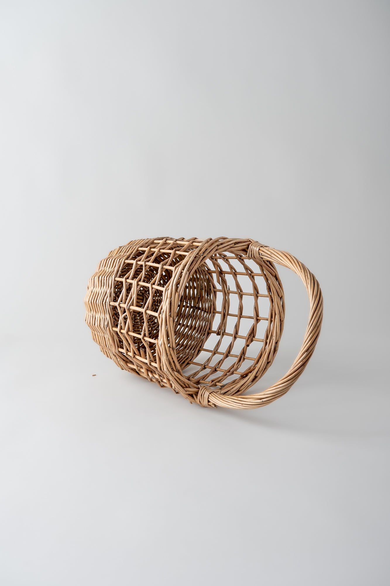June Willow Basket with Overhandle